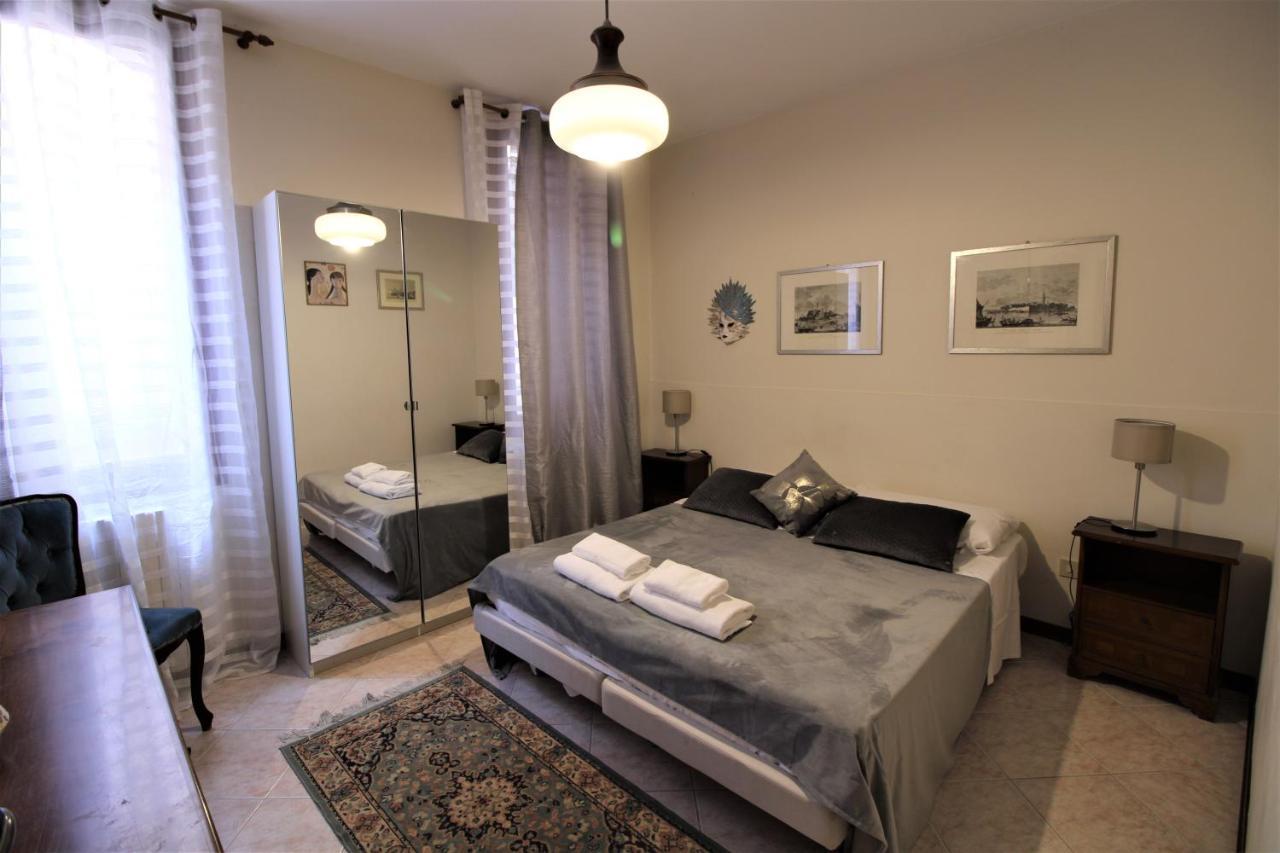 Central And Spacious Apartment Veneţia Exterior foto